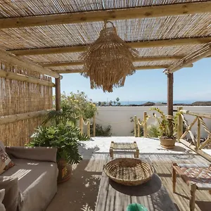 https://villa-lily.in-canary-islands.com